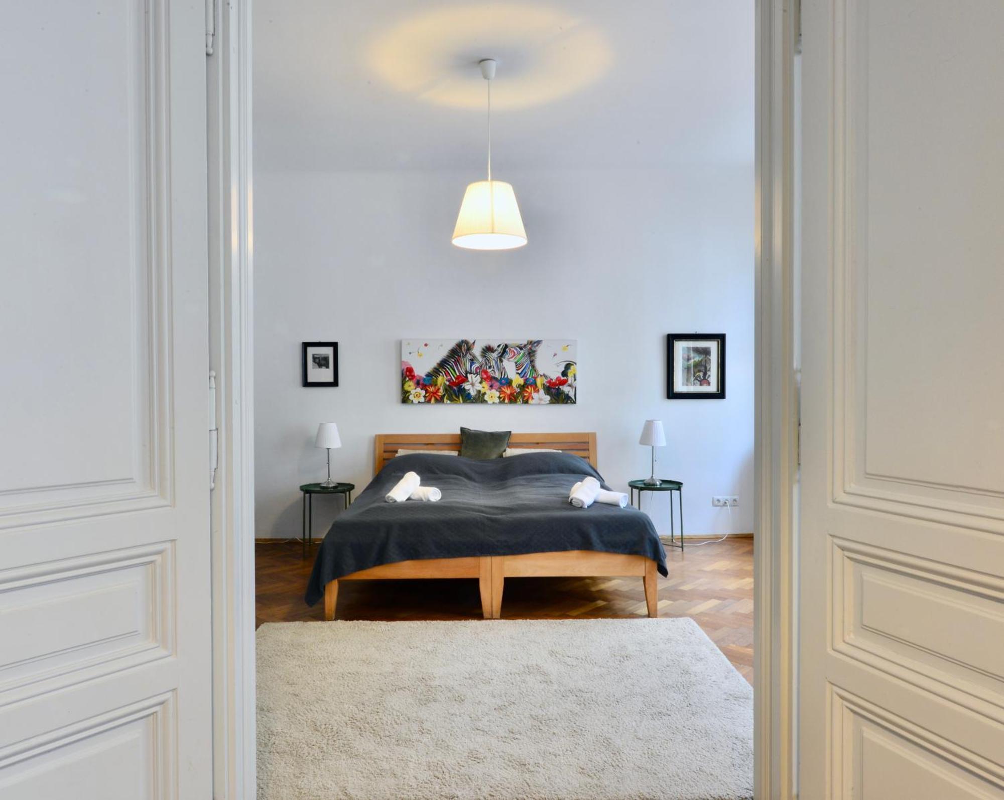 & Charming Viennese Flat Wien