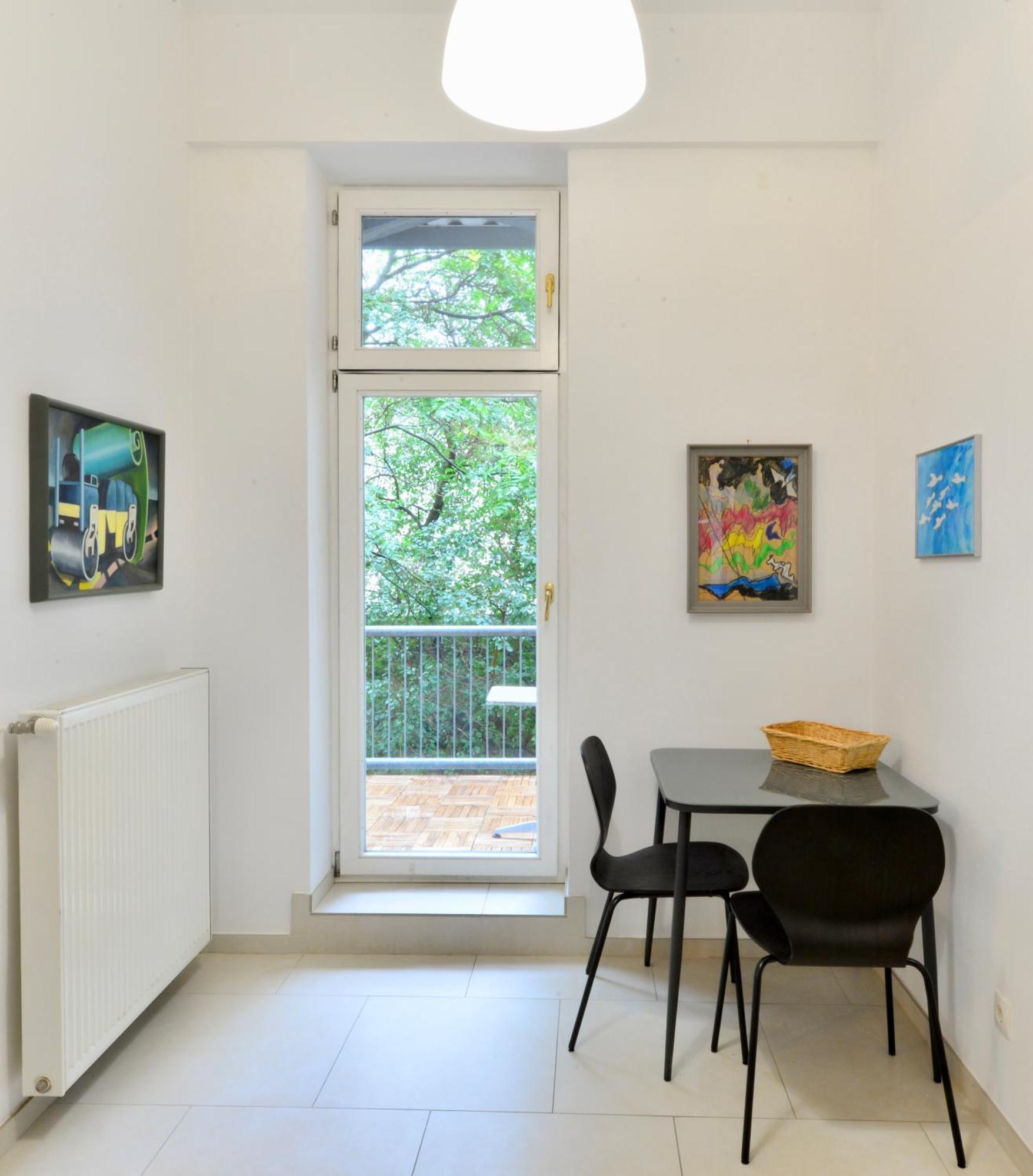 & Charming Viennese Flat Apartment *