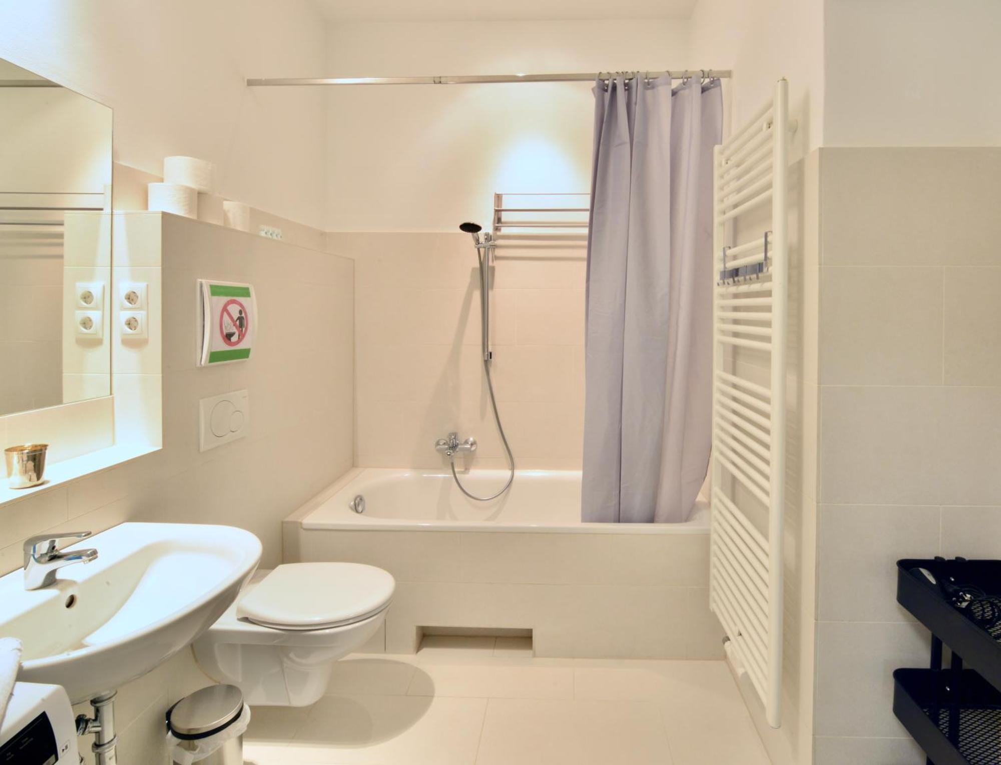 & Charming Viennese Flat