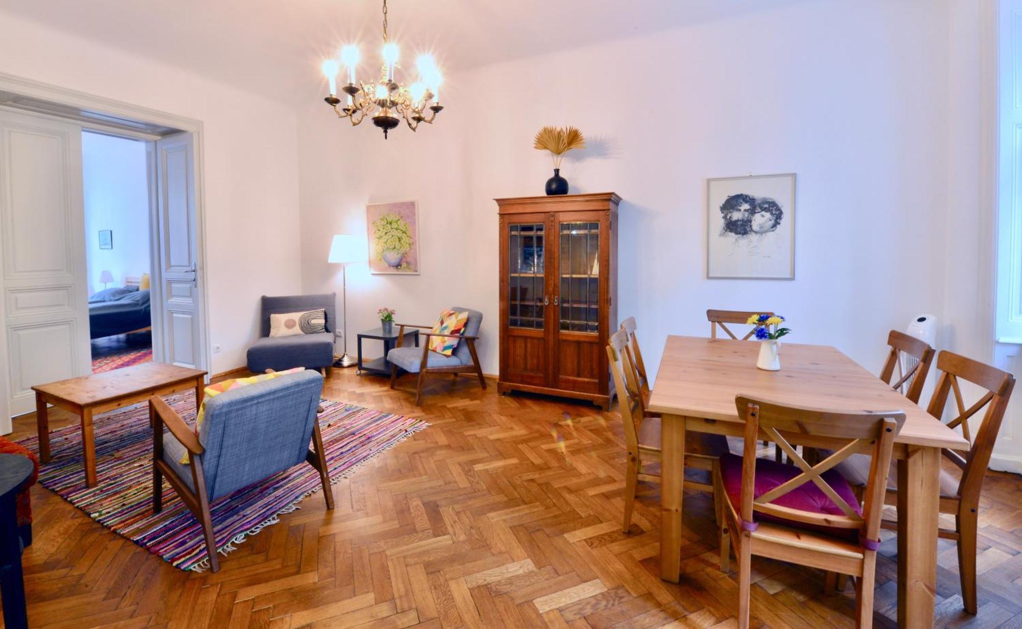 & Charming Viennese Flat Wien